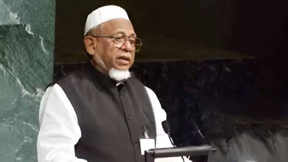 ক্রান্তিকালের কিংবদন্তি আব্দুস সামাদ আজাদ
